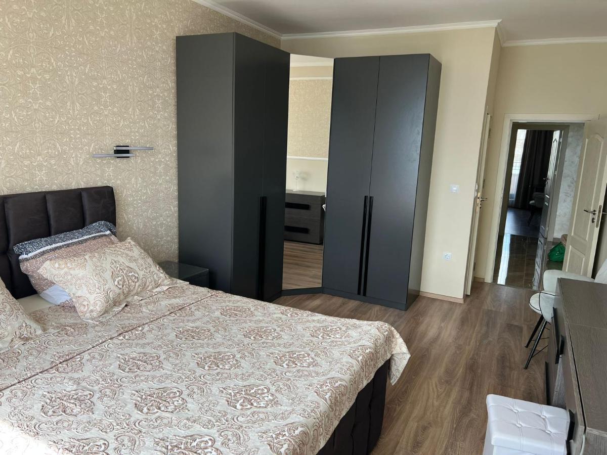 Luxury Penthouse Apartments At Valencia Gardens Burgas City Eksteriør billede