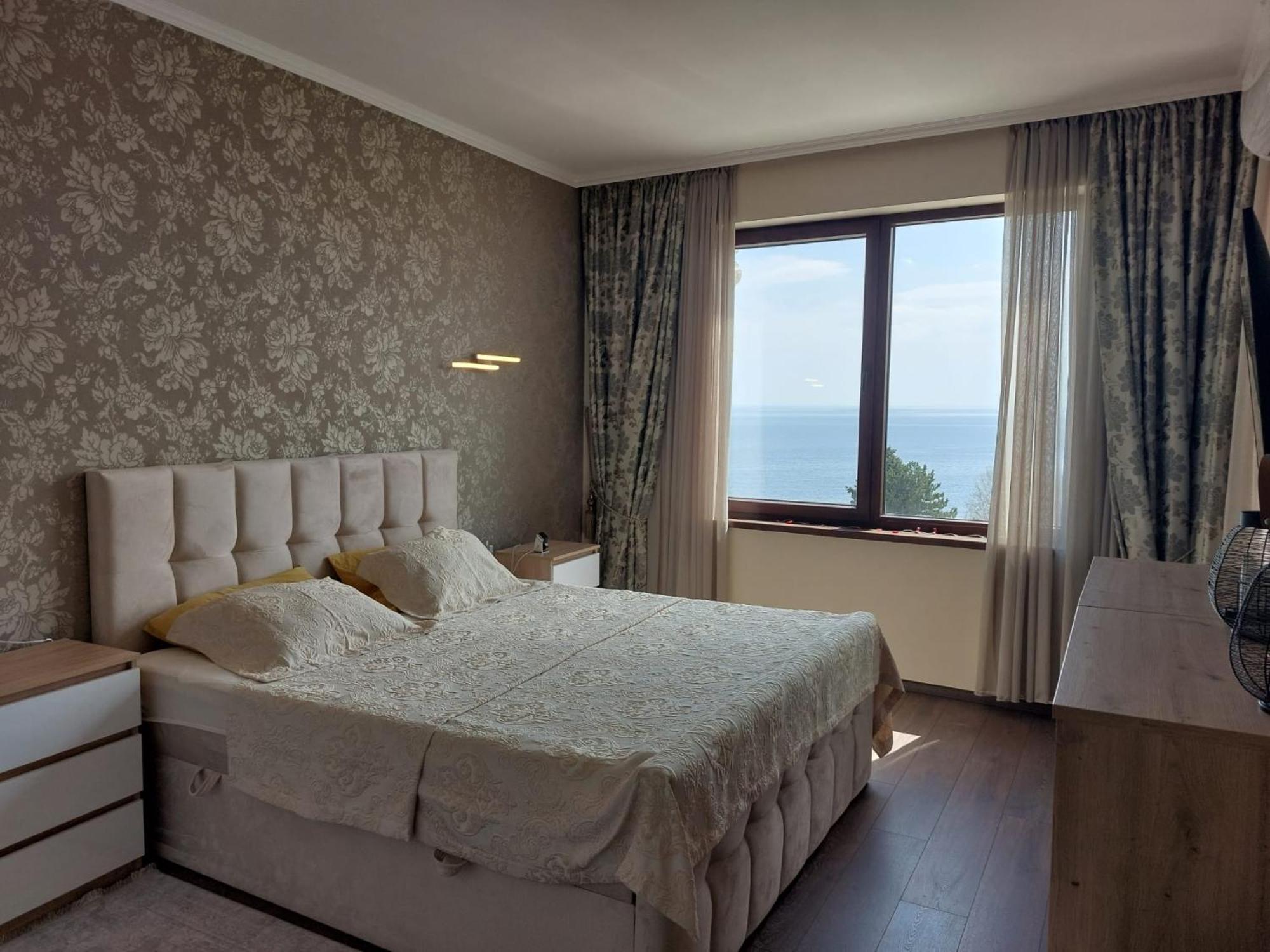 Luxury Penthouse Apartments At Valencia Gardens Burgas City Eksteriør billede